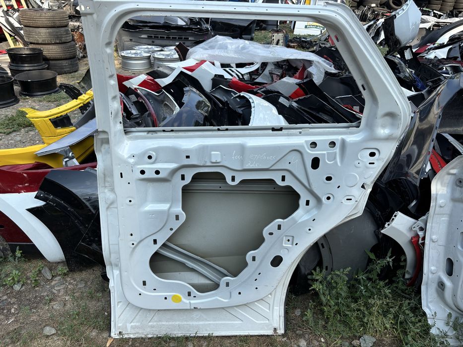Врата Ford Explorer