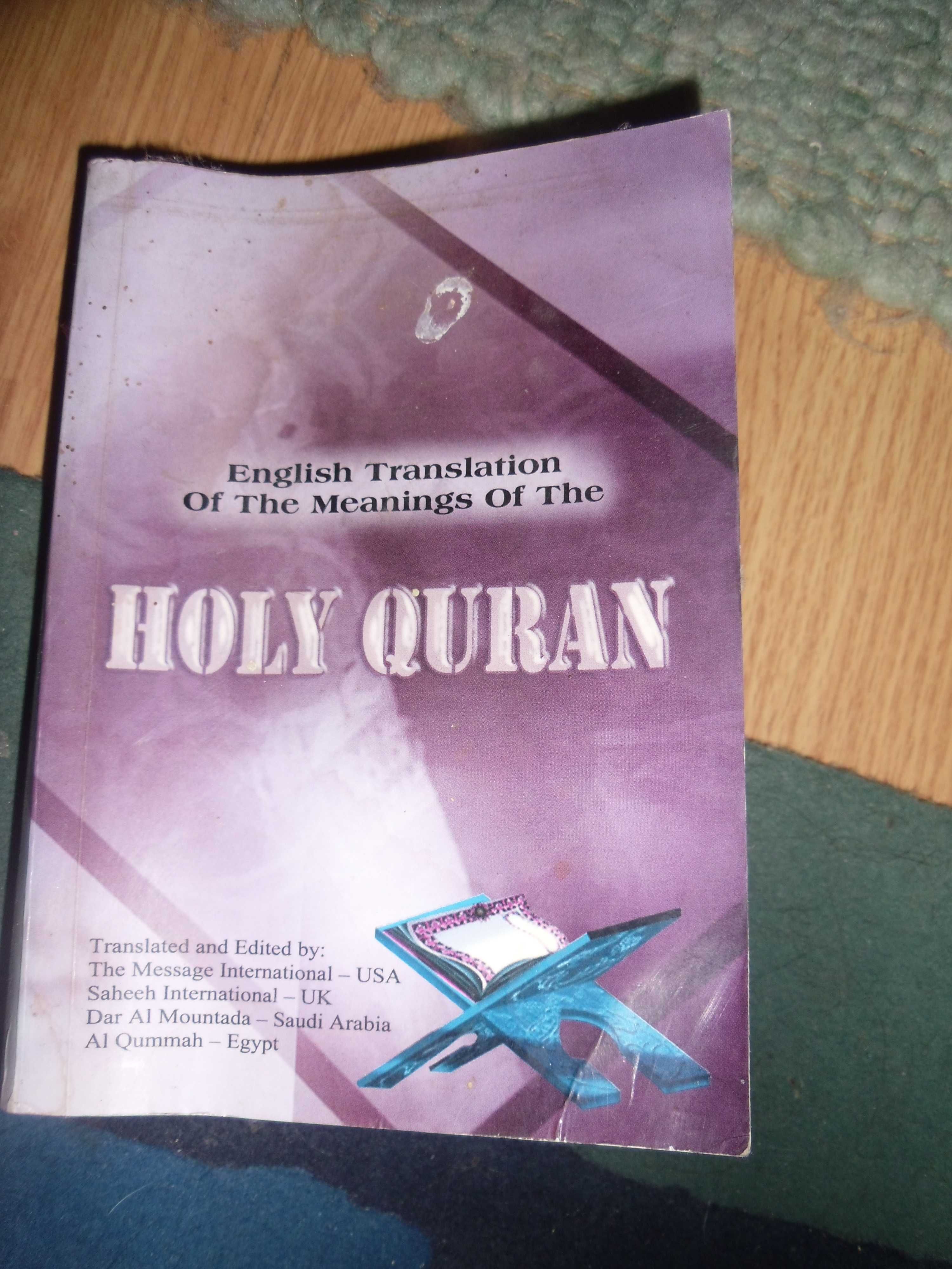 Biblia si Coranul in engleza noua