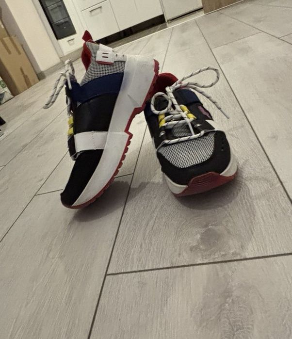 Дамски маратонки