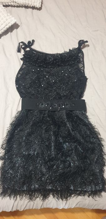 Дизайнерска Черна рокля с пера