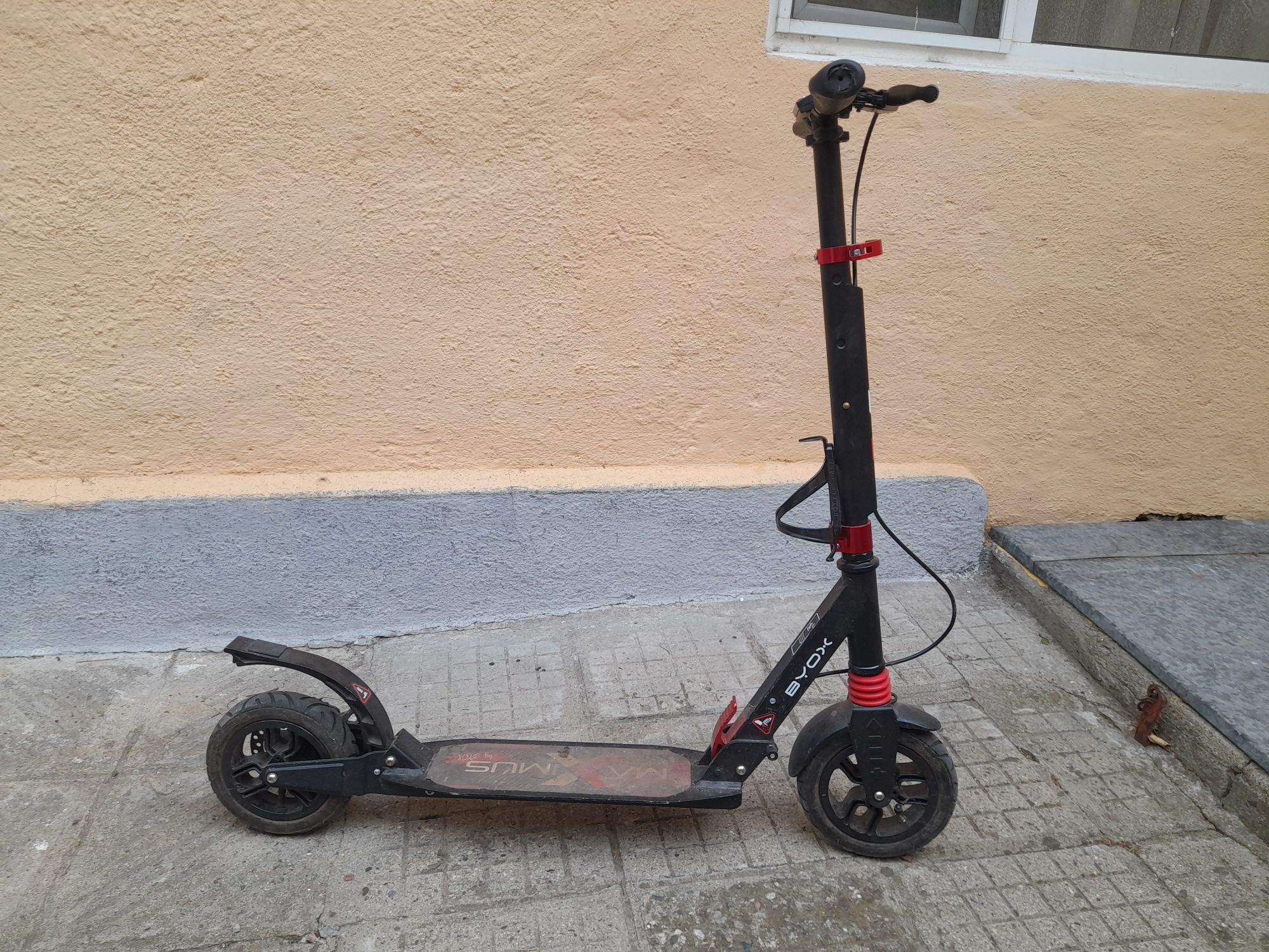 Детска тротинетка Byox, 8+г., до 110 кг. Maximus, НЕ Е ЕЛЕКТРИЧЕСКА