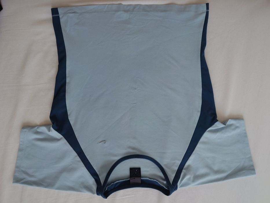 Tricou Nike mărimea M-L