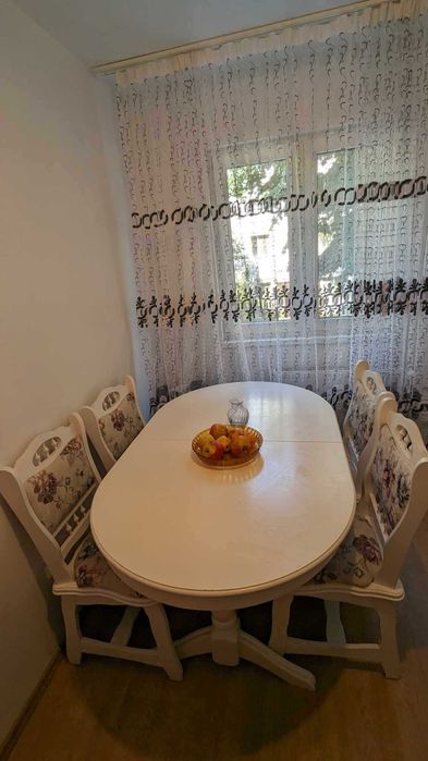 Masa si scaune de fag