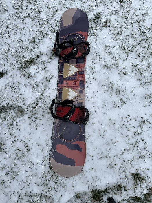 Snowboard 153 cu legaturi