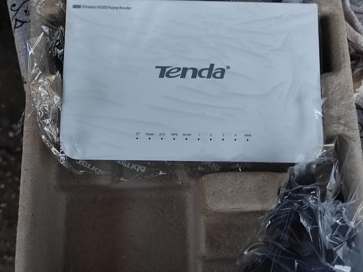 Router Tenda nou N 300 negociabil