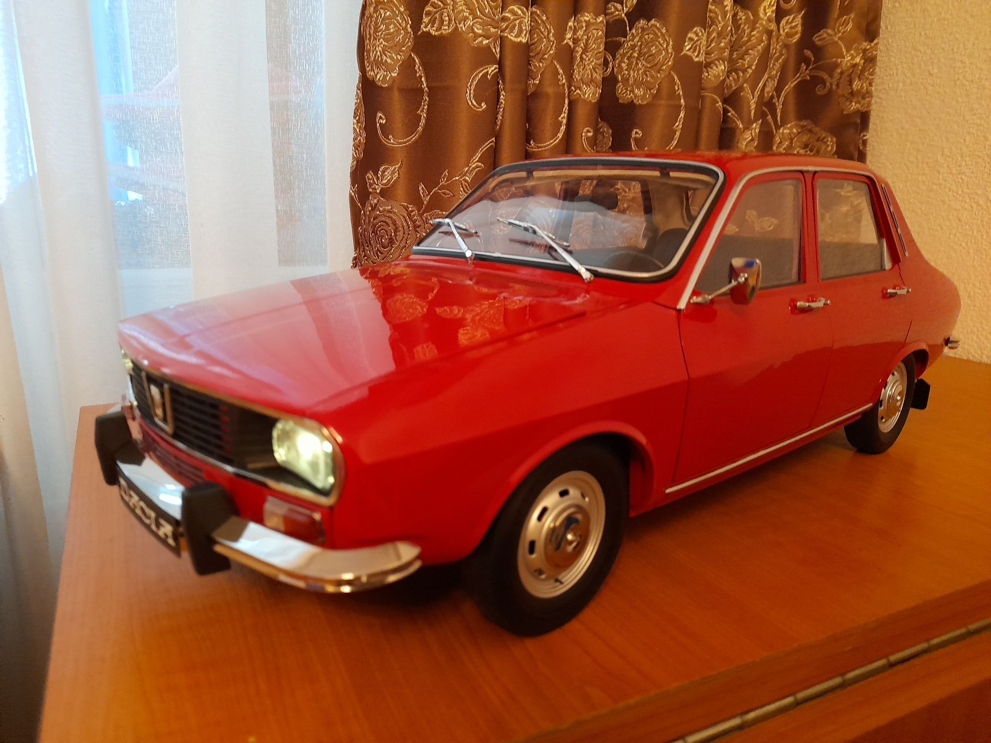 Macheta Dacia 1300, colectia revista de agostini 1/8