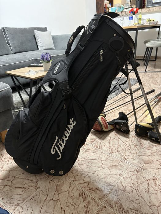 Titleist чанта за голф + 14 голф стика PING, COBRA + топки за голф