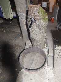 Градинска чешма с мивка от дърво