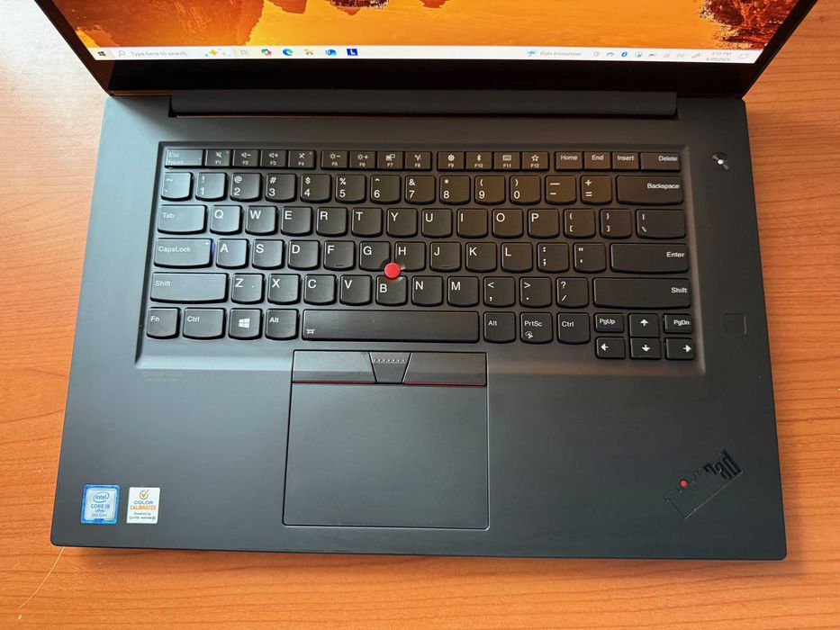 Лаптоп LENOVO P1 Gen2 i9-9880H,64GB RAM, 512GB NVME SSD, OLED 4K Intel