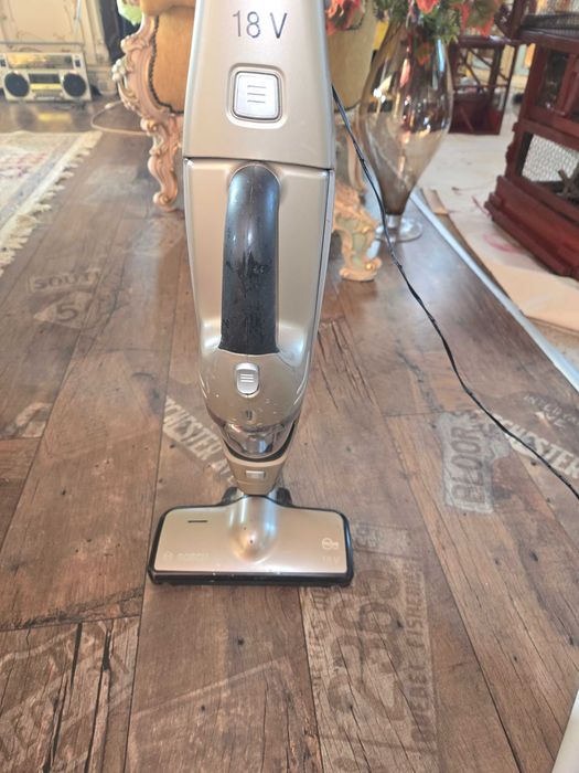 Прахосмукачка Bosch 18w безкабелна