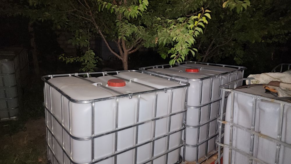 Продам тонник 1 куб, почти новый.