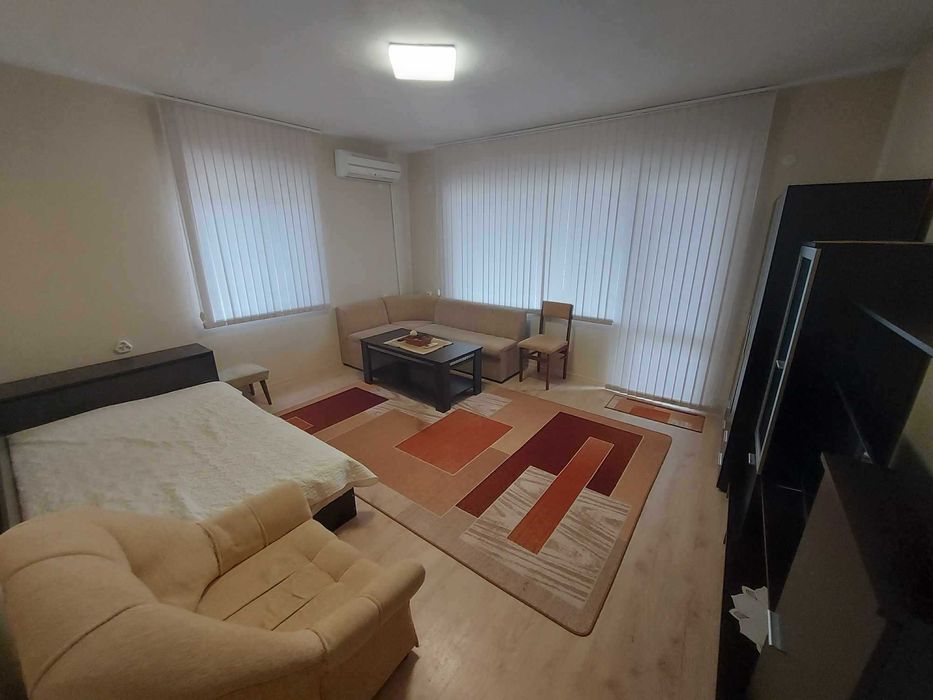 Гарсониера, Под наем, 40кв.м, Център