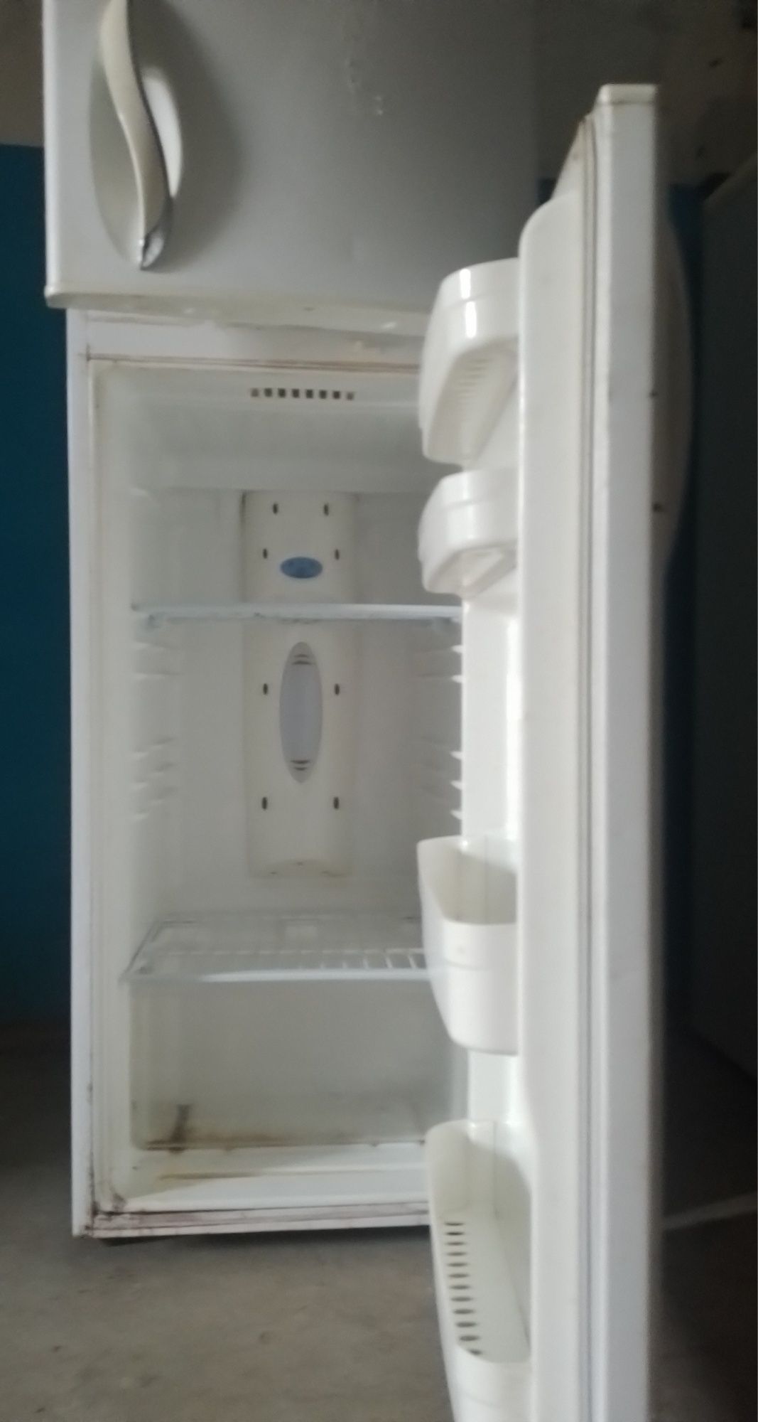 Холодильник LG продам