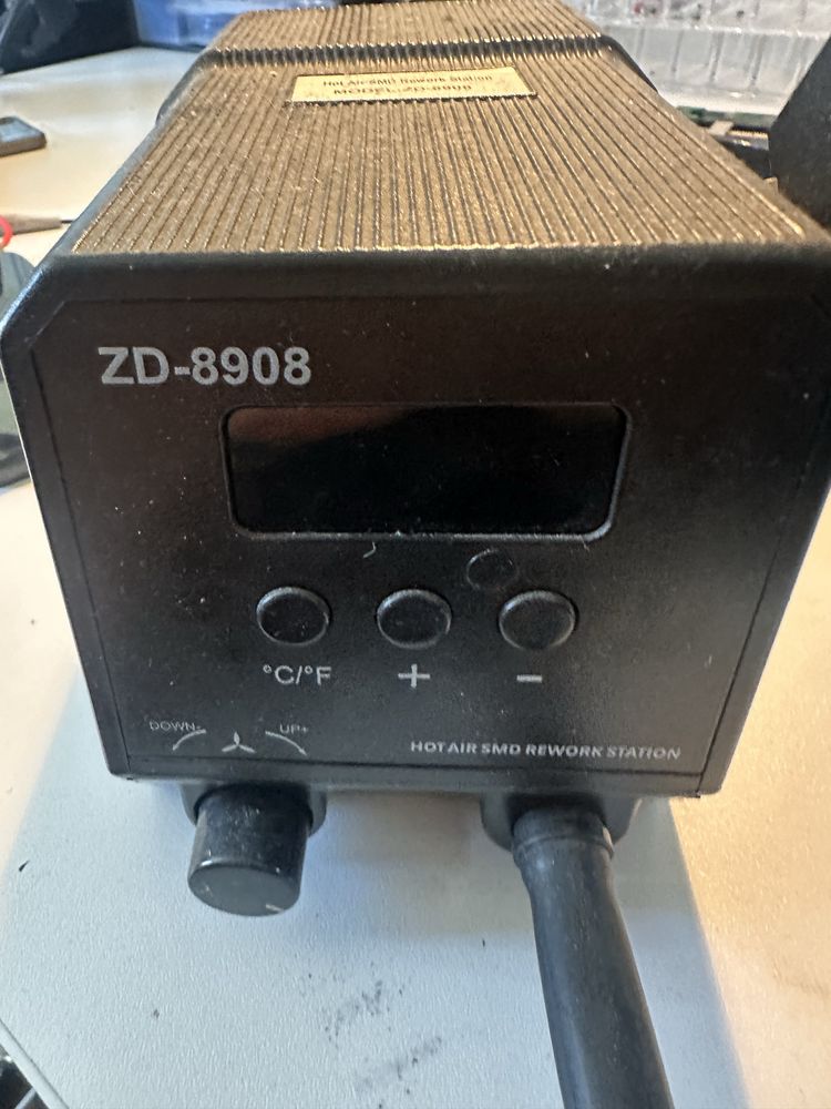 Statie lipire aer clad ZD-8908 foarte putin folosita