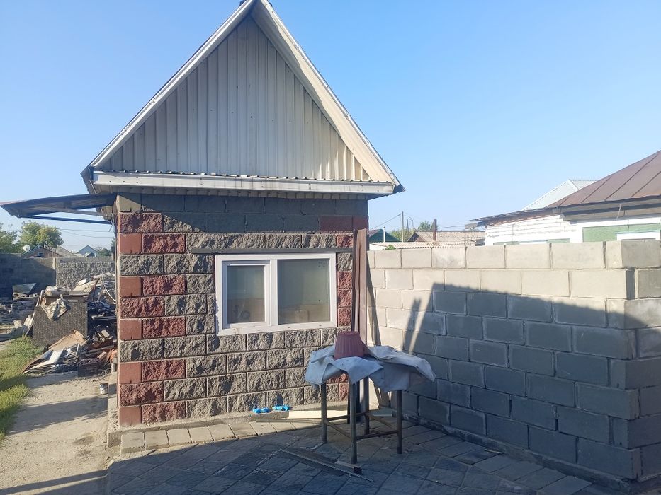 Продам благоустроенный дом в городе Семей.