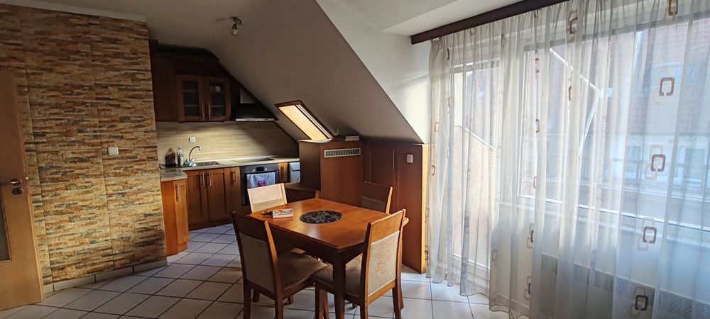 Просторен мезонет с 2 спални и 2 бани в кв. Лозенец, до Центъра