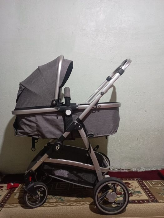 Продается коляска в отличном состоянии