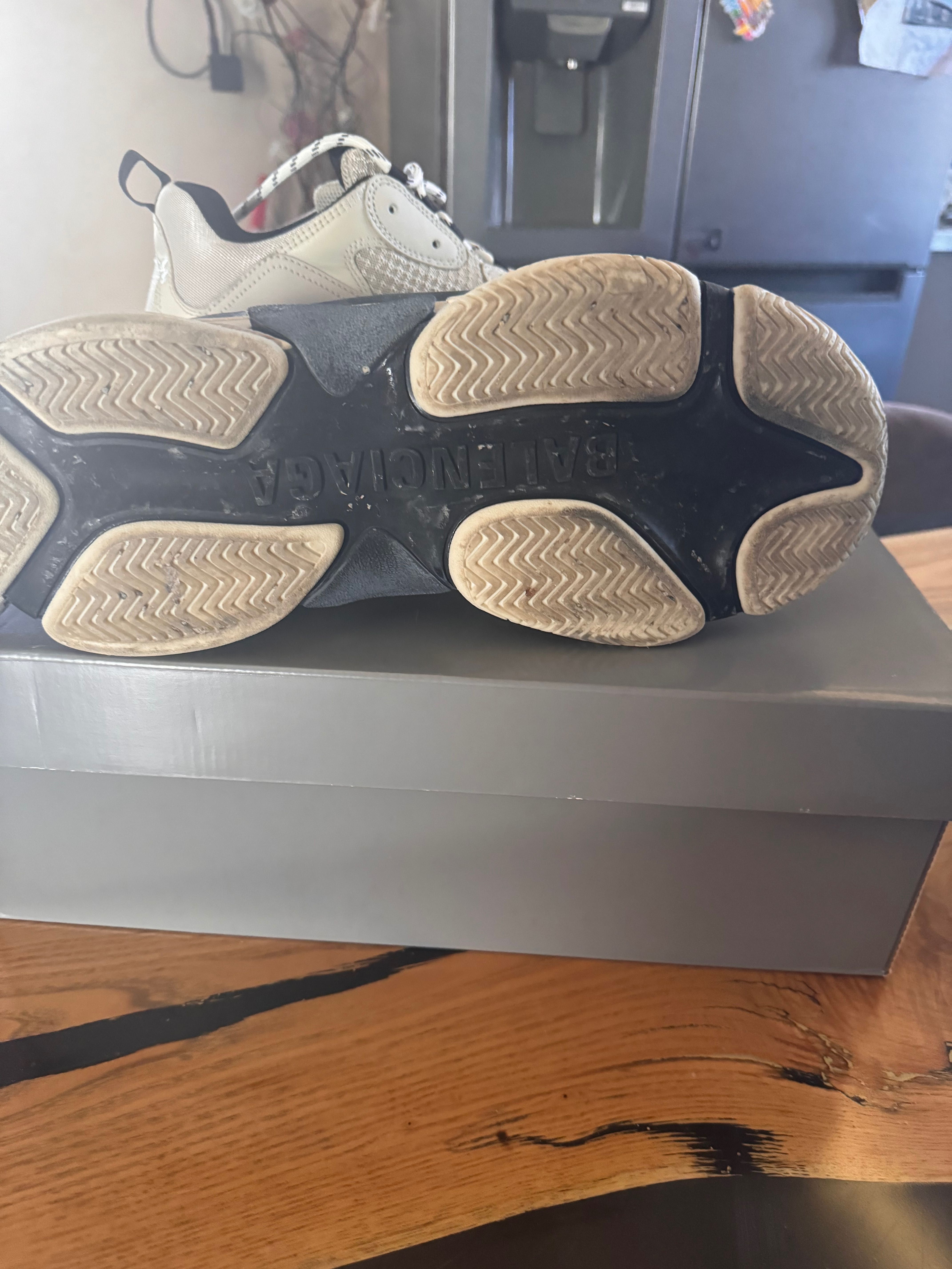 Оригинални обувки Balenciaga 45 номер