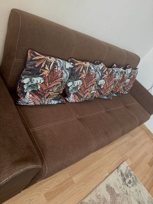 canapea extensibila 3 locuri