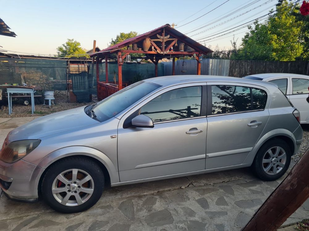 Opel Astra H 2004