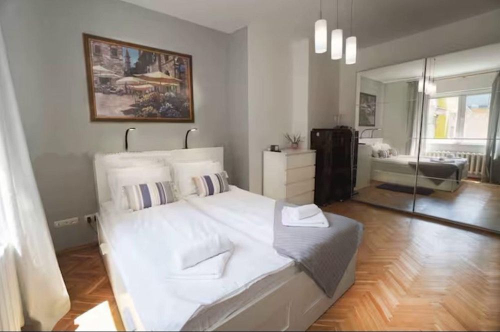 Дава се под наем Двустаен апартамент в София, Център - 50 кв.м за 749 € - Снимка #3