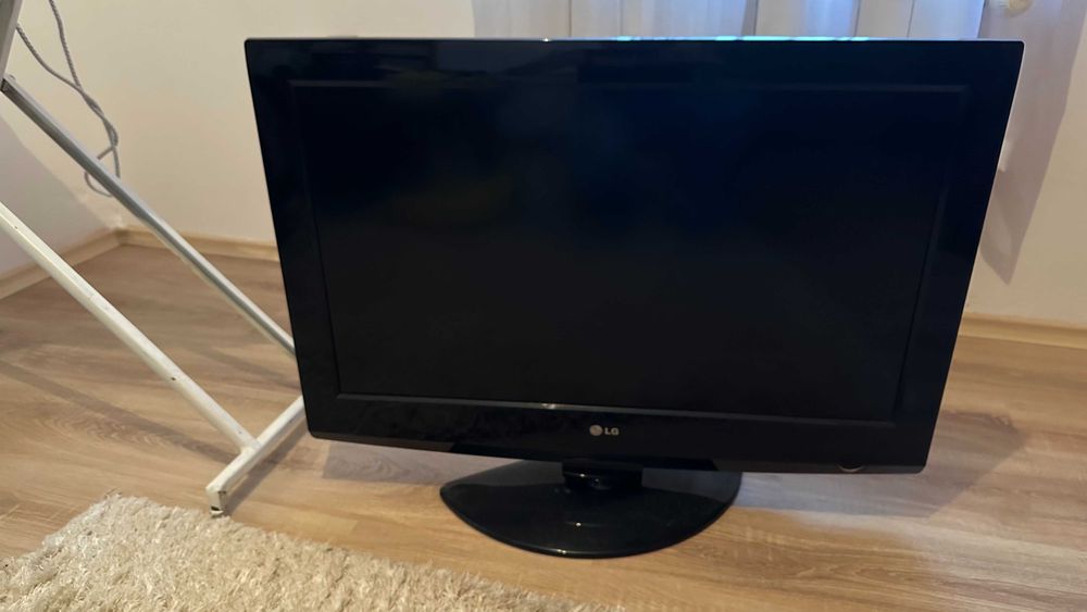 Телевизор LG 32 инча
