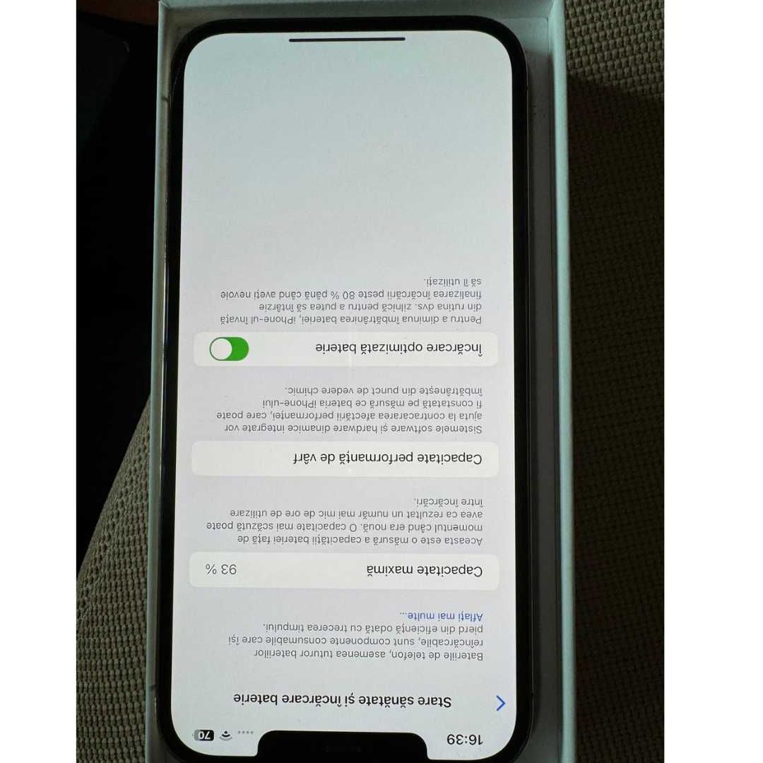 Vând iPhone 12 pro max 128 GB Gold, liber de retea