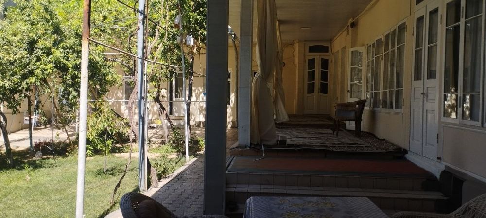 Продаётся участок 4,4 сотки в яккасарайском районе,ориентир Саломатина