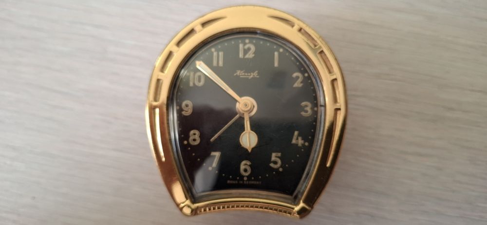 4 Ceasuri mecanice de voiaj