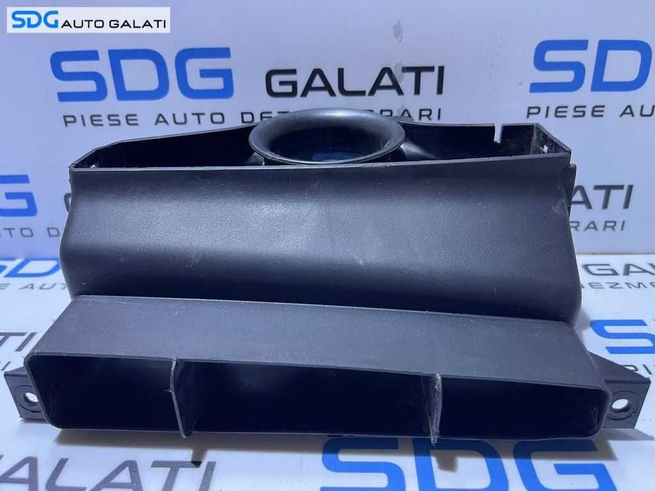 Priza Deflector Difuzor Captare Aer VW Scirocco 1.4 TSI 2009 - 2018 Cod 1K0805971C 1KD805962