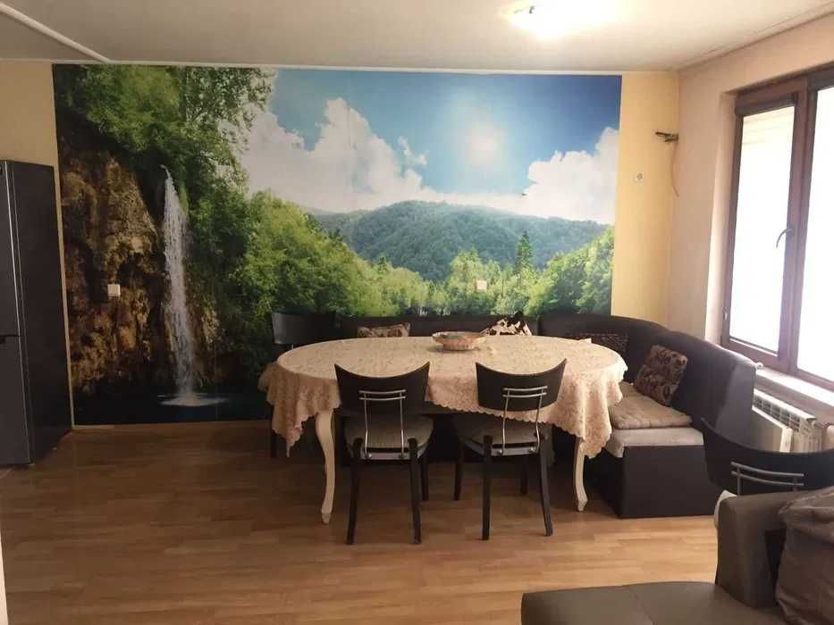 Продава се Тристаен апартамент в Бургас, Възраждане - 110 кв.м за 765 €/кв.м - Снимка #1