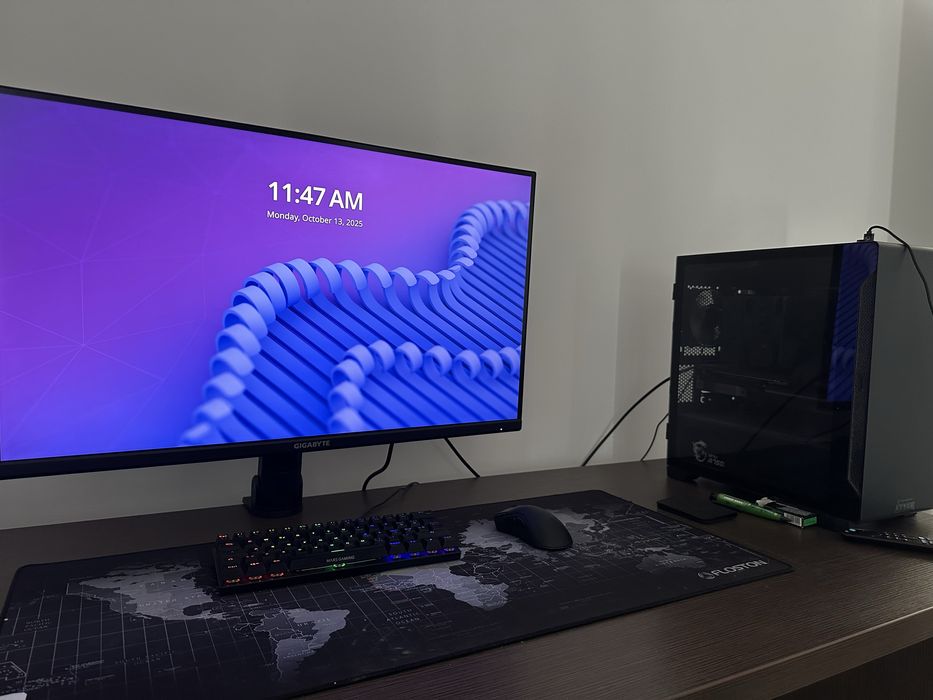 PC RX 6800 XT, 32GB RAM, Ryzen 7 5700x