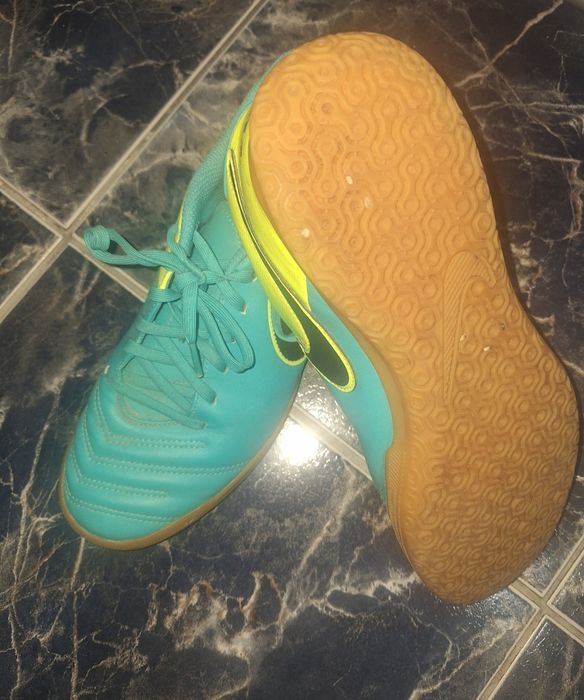 Adidași de fotbal Nike