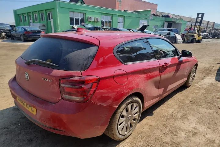 bara spate fata capota haion stop tripla far oglinda stanga dreapta pompa inalte rampa injectoare galerie admisie kit injectie Bmw Seria 1 f20 116d  motor 2.0d N47D20C 116cp dezmembrez