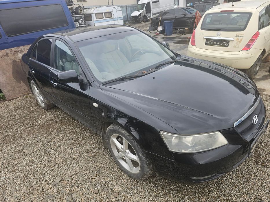 Dezmembrez Hyundai Sonata 2.0 CRDI D4EA 103 KW E4 an 2009