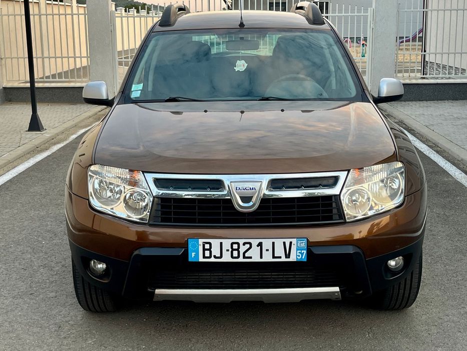 Vând Dacia Duster eur 5 an 2012 motor 1.5 diesel