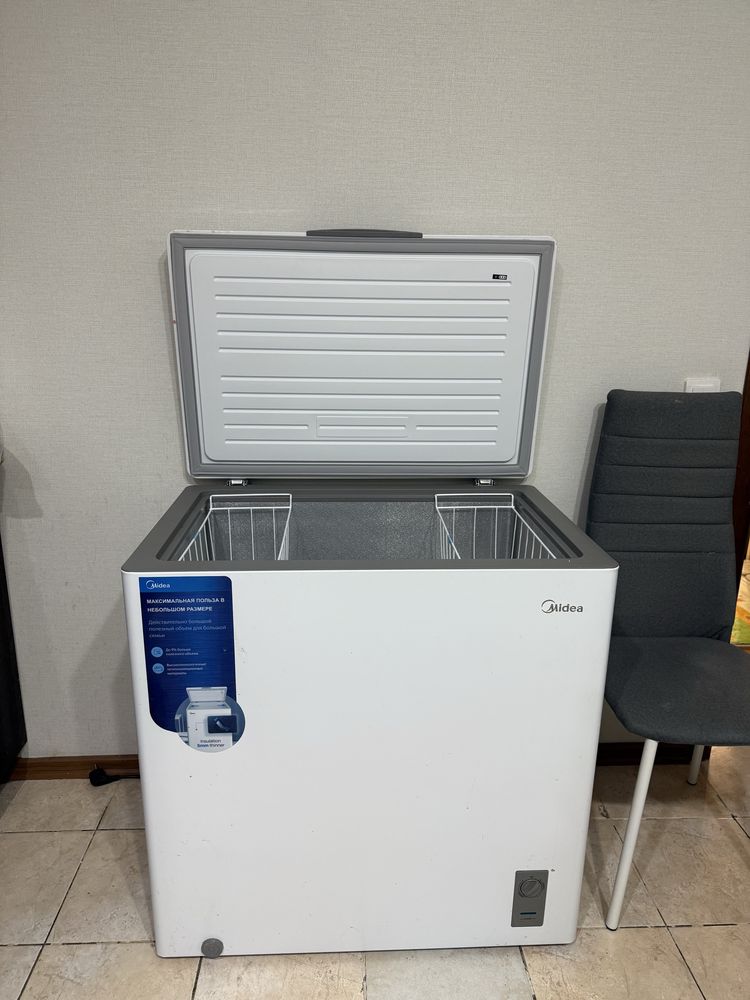 Морозильник 198 л Midea