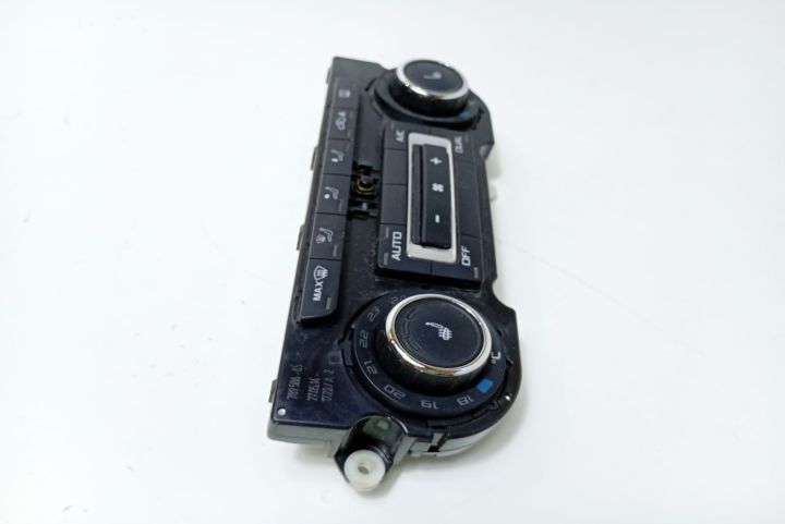 Panou  climatronic 3T0907044CE Skoda Yeti prima generatie seria