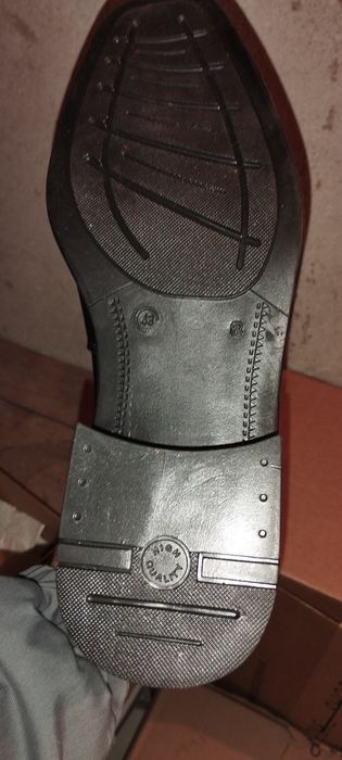 Боти от естествена кожа