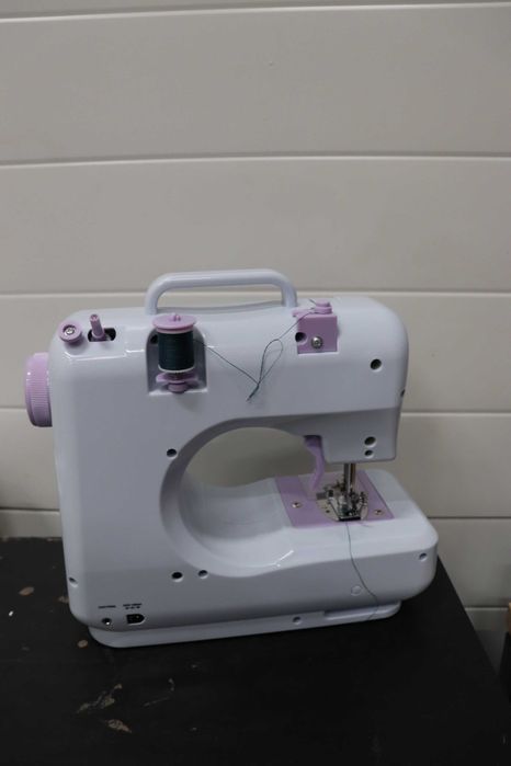 Електрическа шевна машина Leogreen, за начинаещи с 12 програми