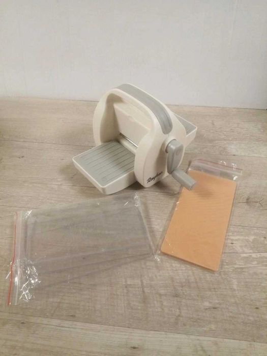 Машина за изрязване и релеф Крафт хоби Декорация