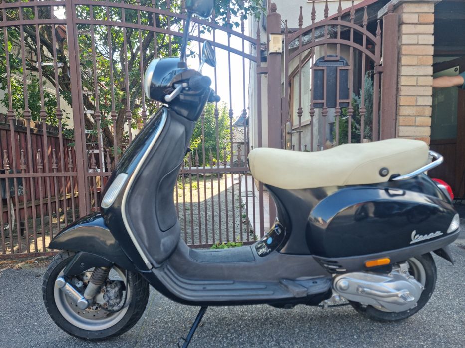 Scuter Vespa LX50 ,2 T
