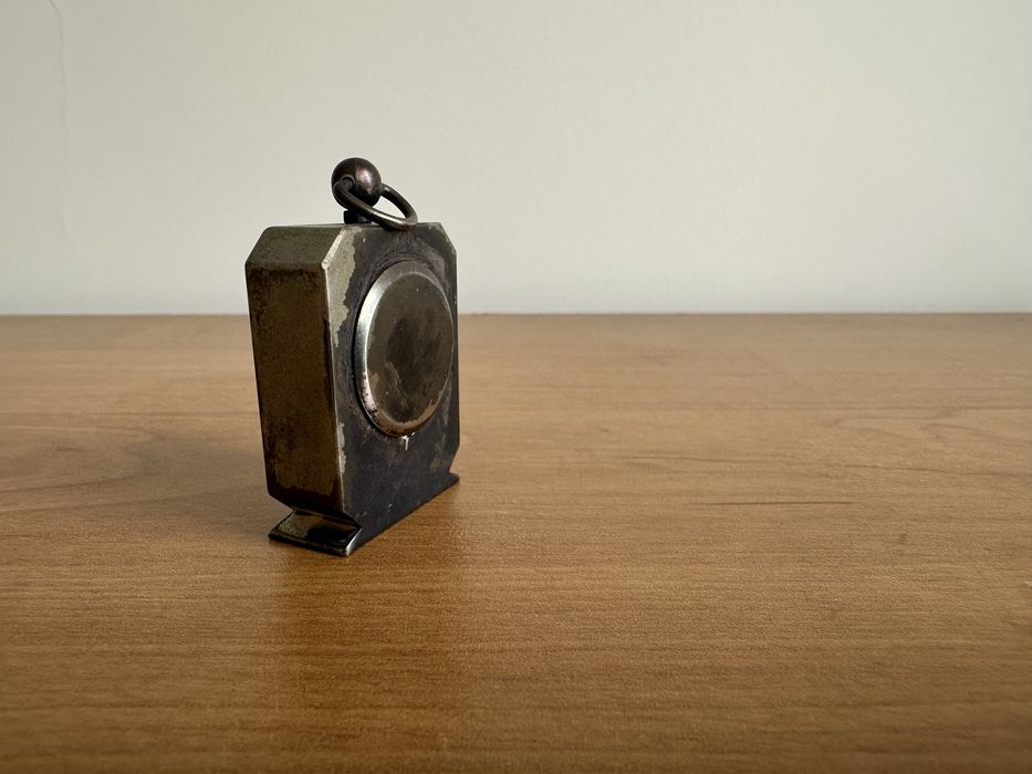 Настолни часовници – Pierre Cardin(самолет) и винтидж “Nation” кварцов