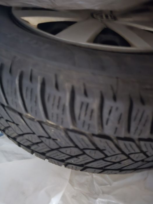 Roti vw passat 215 60 16 cu cauciucuri de iarna