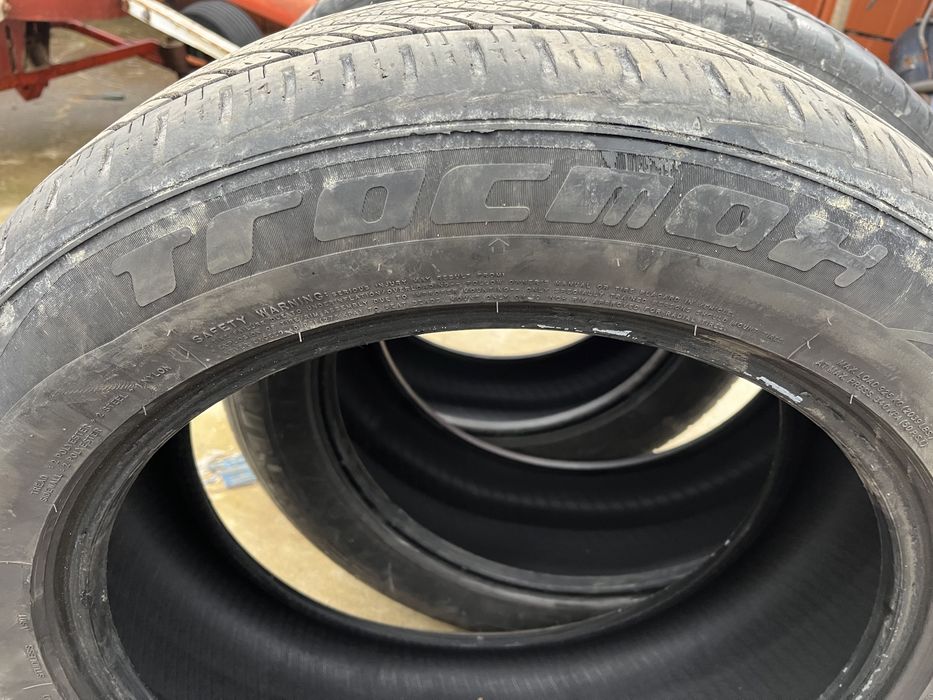 Vând cauciucuri 235 55 19