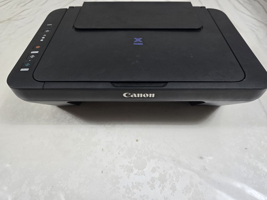 Продается принтер цветной Canon принтер сатылады