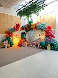 Decorațiuni și aranjamente baloane