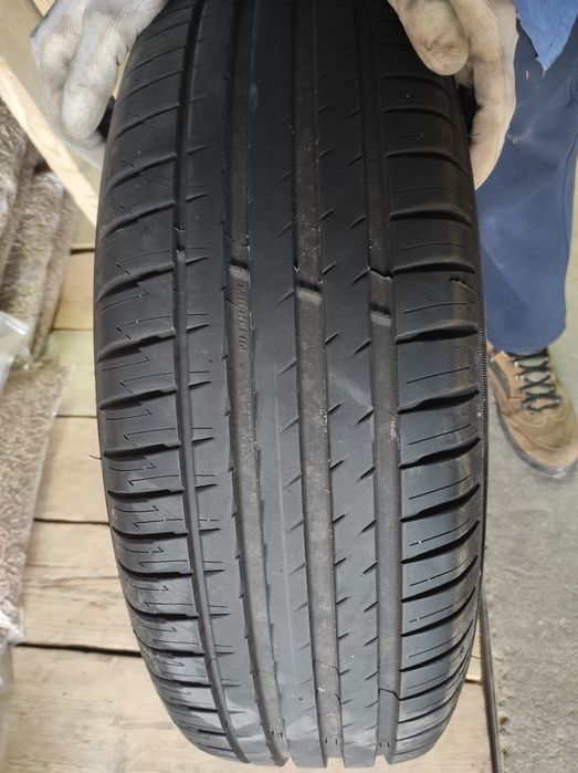 Джанти с гуми за Тойота Рав4 17 оригинални.  4