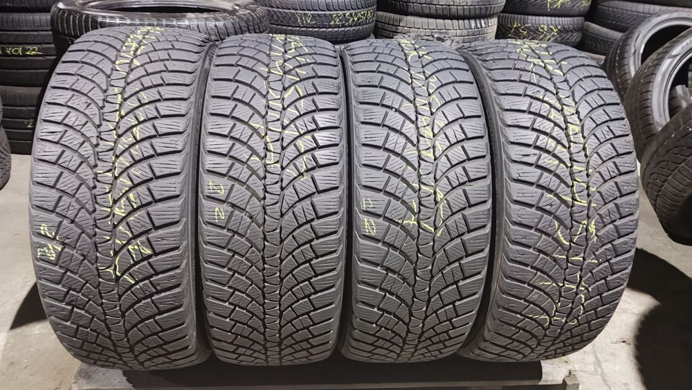4бр зимни гуми 225/45/17 Kumho Winter Craft 
dot22