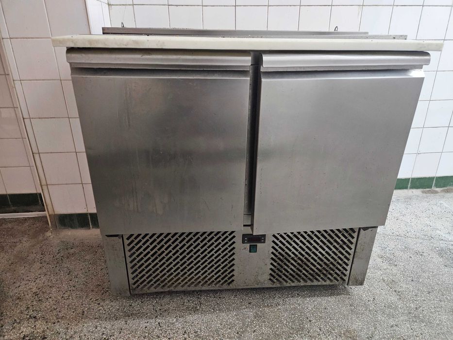 Саладета/ Хладилна маса